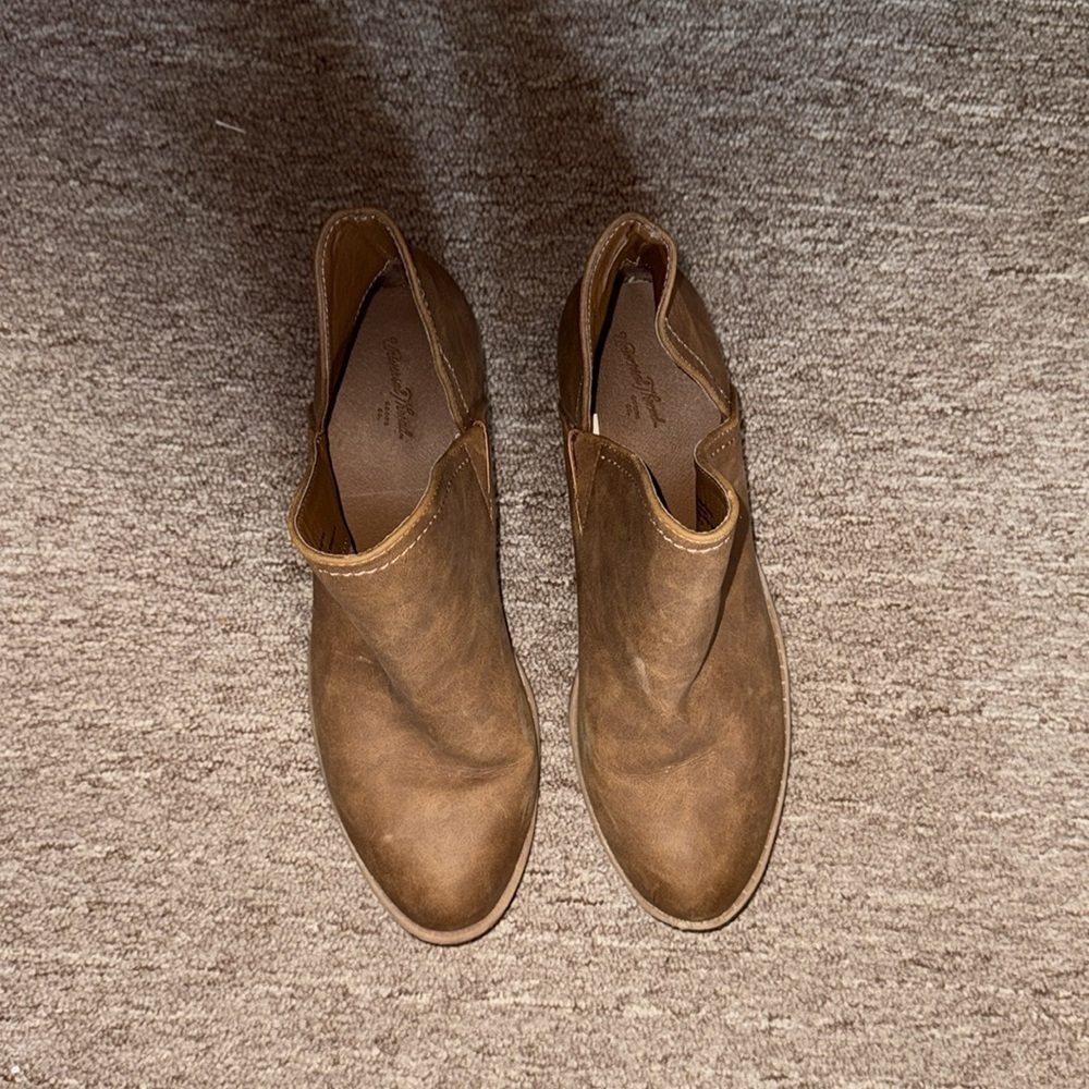 Women’s Universal Thread Brown Ankle Boots - Picture 6 of 6